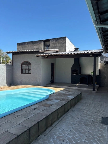 CASA LINEAR COM 3 QUARTOS SENDO 1 SUITE EM PIRATININGA: 3ª foto da galeria de imagens do imóvel