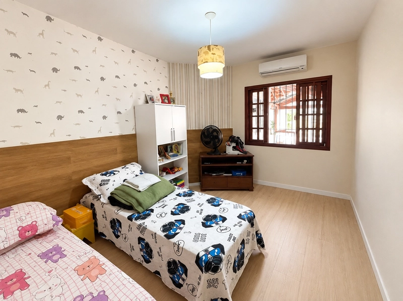 CASA LINEAR COM 3 QUARTOS SENDO 2 SUÍTES NO MARAVISTA - ITAIPU POR R$950.000,00 - 250m2: 10ª foto da galeria de imagens do imóvel