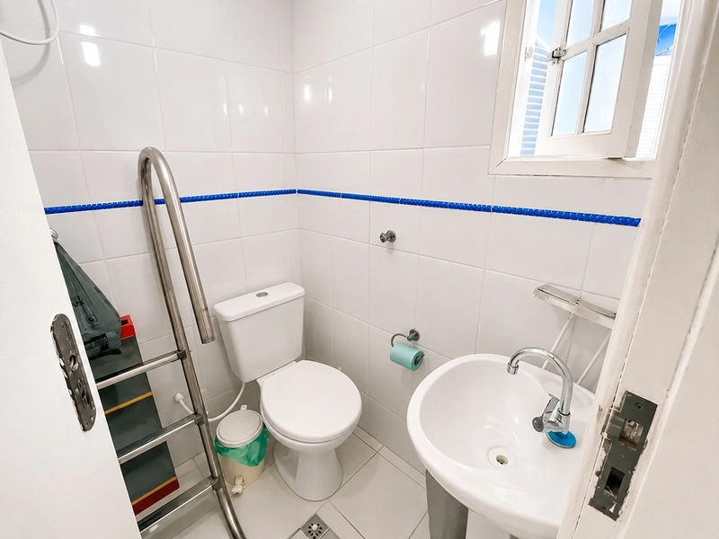 CASA COM 4 QUARTOS SENDO 3 SUÍTES EM PIRATININGA POR R$1.575.000,00 - 120m2: 10ª foto da galeria de imagens do imóvel
