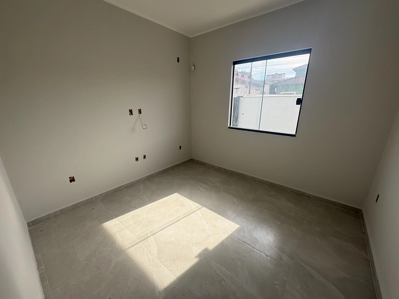 CASA LINEAR COM 2 QUARTOS EM ITAIPUAÇU : 8ª foto da galeria de imagens do imóvel