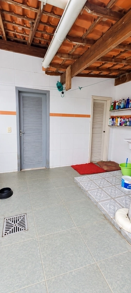 CASA LINEAR COM 3 QUARTOS SENDO 1 SUITE EM ITAIPU POR R$790.000,00 - A.T 360m2 ; A.C 132m2: 14ª foto da galeria de imagens do imóvel