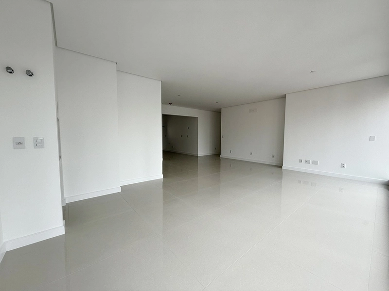 Apartamento com 4 suítes e 3 vagas no Vitra By Pininfarina em BC.: 3ª foto da galeria de imagens do imóvel