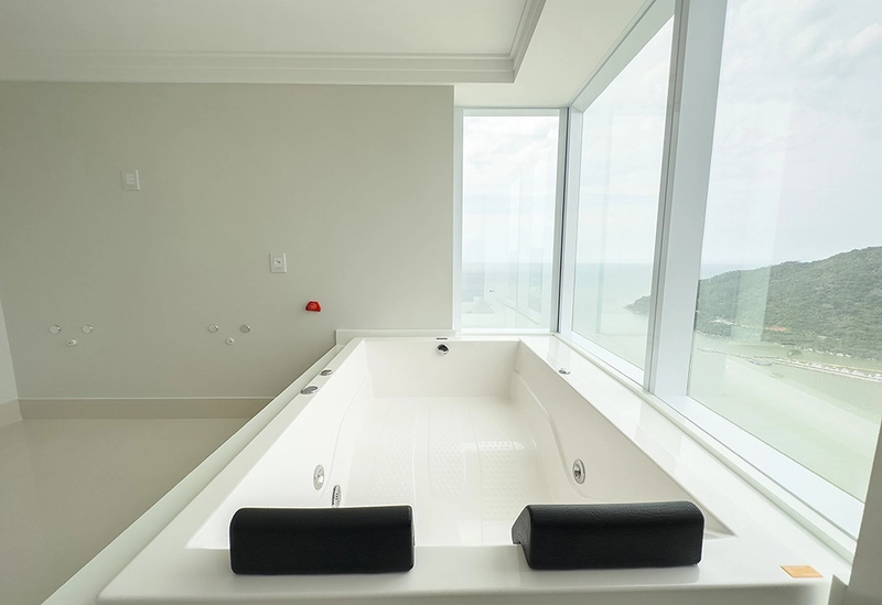 Frente Mar 4 suítes e 4 Vagas no One Tower: 38ª foto da galeria de imagens do imóvel