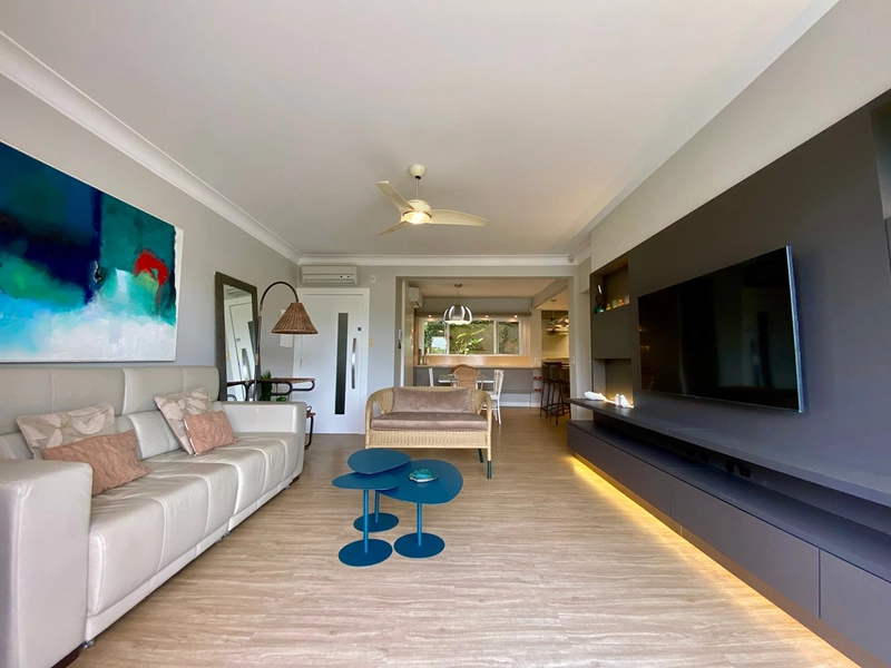     Apartamento Pé na Areia | Praia de Canajurê | Florianópolis: 1ª foto da galeria de imagens do imóvel