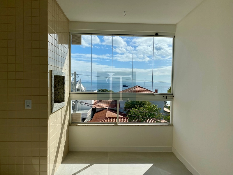 Apartamento à venda na Cachoeira Bom Jesus  – 2 quartos com vista mar, a 50 m da praia: 4ª foto da galeria de imagens do imóvel