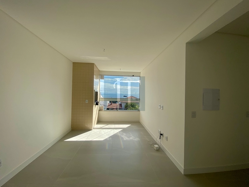 Apartamento à venda na Cachoeira Bom Jesus  – 2 quartos com vista mar, a 50 m da praia: 7ª foto da galeria de imagens do imóvel