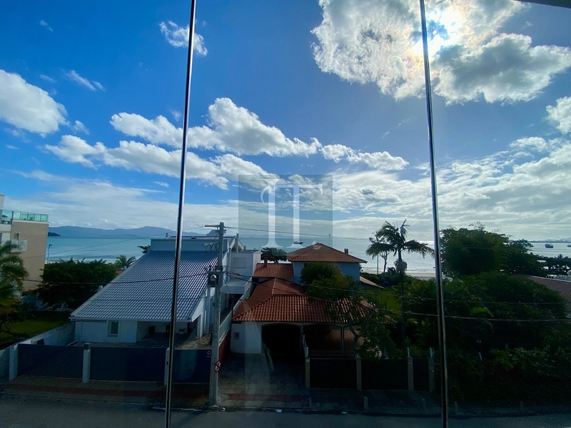 Apartamento à venda na Cachoeira Bom Jesus  – 2 quartos com vista mar, a 50 m da praia: 5ª foto da galeria de imagens do imóvel