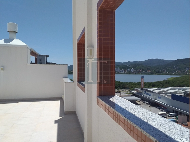 Cobertura plana com 3 quartos à venda na Agronômica : 2ª foto da galeria de imagens do imóvel