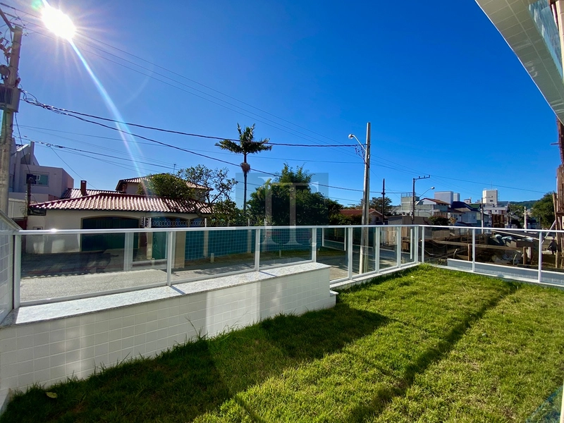 Apartamento Garden com 2 quartos à venda a 50 metros do mar na Cachoeira Bom Jesus : 3ª foto da galeria de imagens do imóvel