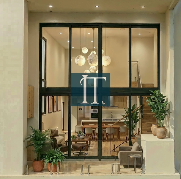 Apartamento Suplex à venda 350 metros do mar em Jurerê: 2ª foto da galeria de imagens do imóvel