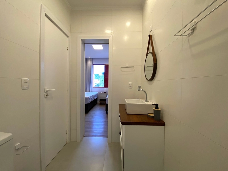 Apartamento à Venda na Praia Brava – 2 Suítes, 77m², a 50m do Mar: 20ª foto da galeria de imagens do imóvel