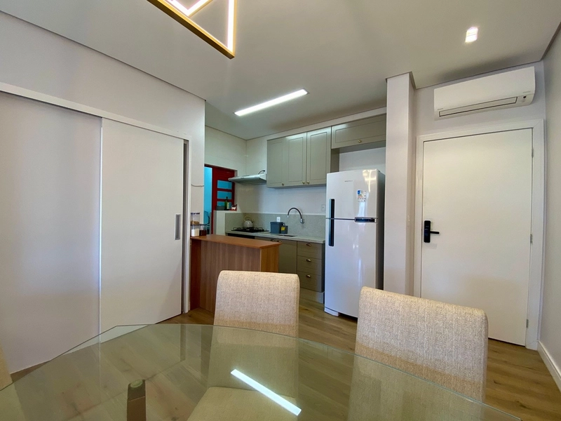 Apartamento à Venda na Praia Brava – 2 Suítes, 77m², a 50m do Mar: 6ª foto da galeria de imagens do imóvel