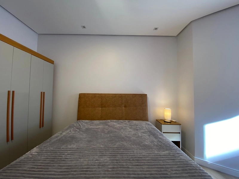 Apartamento à Venda na Praia Brava – 2 Suítes, 77m², a 50m do Mar: 12ª foto da galeria de imagens do imóvel