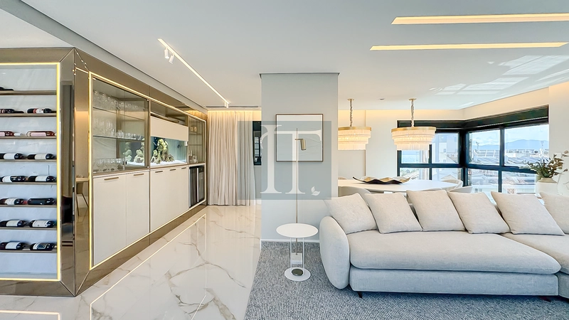 Apto com 4 suítes  com vista mar à venda em Jurerê : 9ª foto da galeria de imagens do imóvel