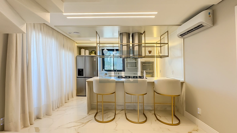 Apto com 4 suítes  com vista mar à venda em Jurerê : 17ª foto da galeria de imagens do imóvel