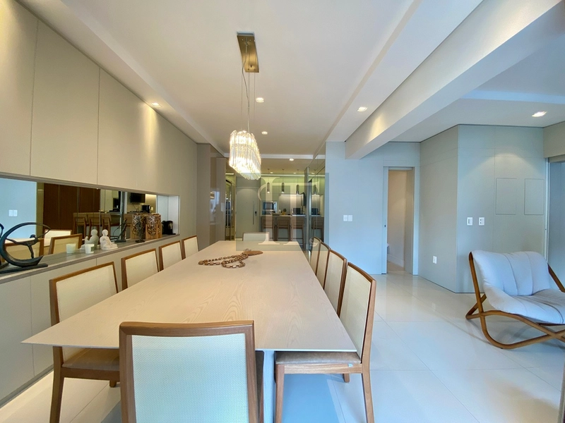 Apartamento duplex com 3 suítes à venda em Jurerê : 1ª foto da galeria de imagens do imóvel