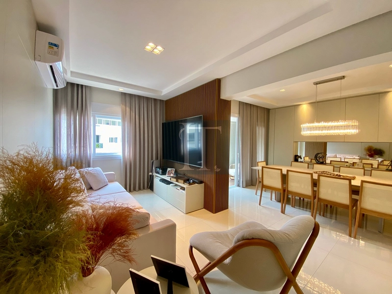 Apartamento duplex com 3 suítes à venda em Jurerê : 3ª foto da galeria de imagens do imóvel