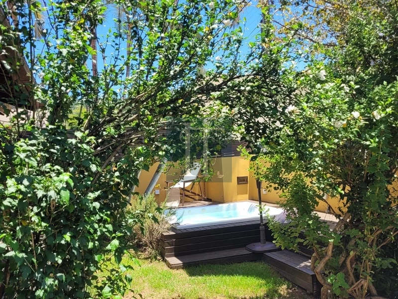 Casa 4 Dormitórios com Edícula em Canasvieiras, Florianópolis 180 m² construídos · 500 m do mar · Mobilada: 4ª foto da galeria de imagens do imóvel
