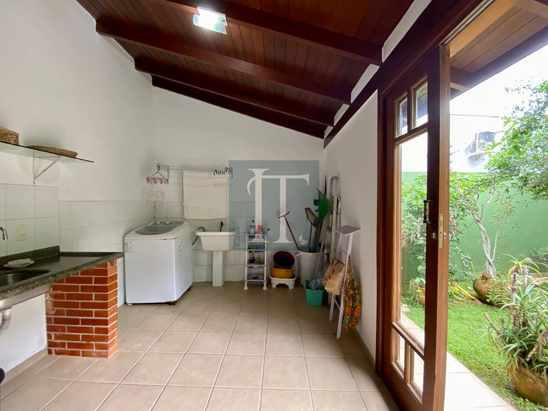 Casa 4 Dormitórios com Edícula em Canasvieiras, Florianópolis 180 m² construídos · 500 m do mar · Mobilada: 33ª foto da galeria de imagens do imóvel