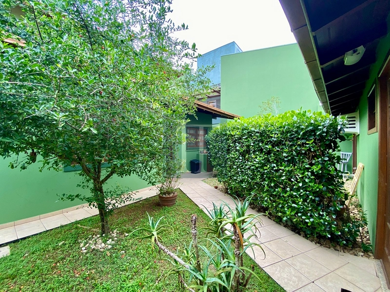 Casa 4 Dormitórios com Edícula em Canasvieiras, Florianópolis 180 m² construídos · 500 m do mar · Mobilada: 35ª foto da galeria de imagens do imóvel