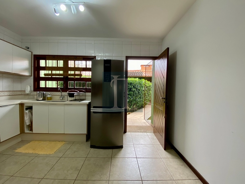 Casa 4 Dormitórios com Edícula em Canasvieiras, Florianópolis 180 m² construídos · 500 m do mar · Mobilada: 14ª foto da galeria de imagens do imóvel