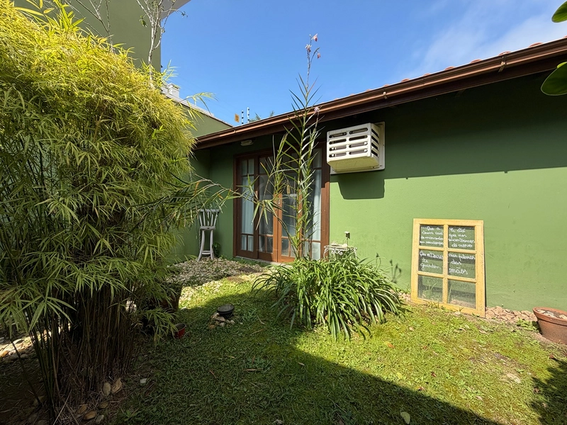 Casa com 4 dormitórios mobiliado  a 3 quadras do mar à venda em Canasvieiras - Florianópolis : 4ª foto da galeria de imagens do imóvel