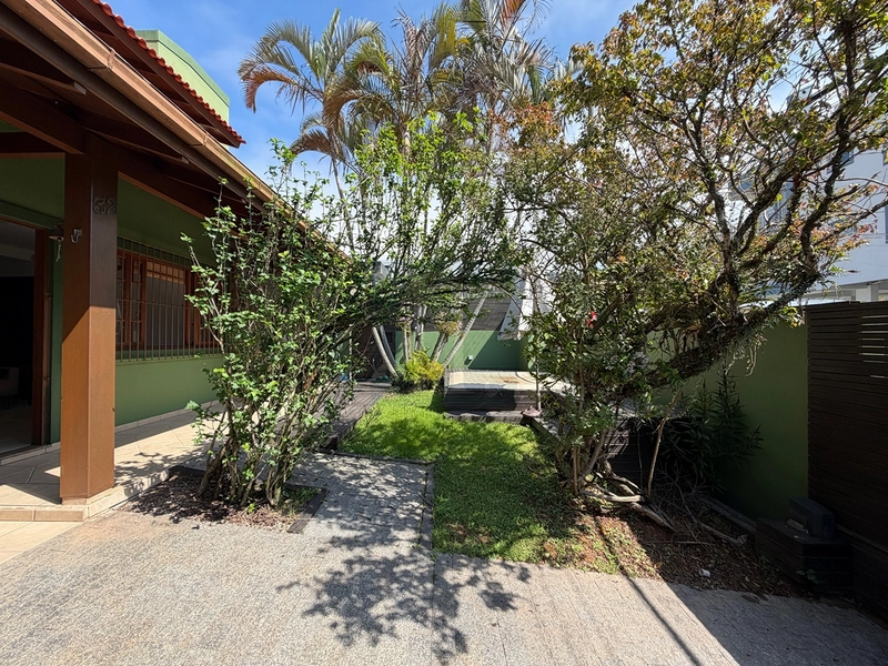 Casa com 4 dormitórios mobiliado  a 3 quadras do mar à venda em Canasvieiras - Florianópolis : 43ª foto da galeria de imagens do imóvel