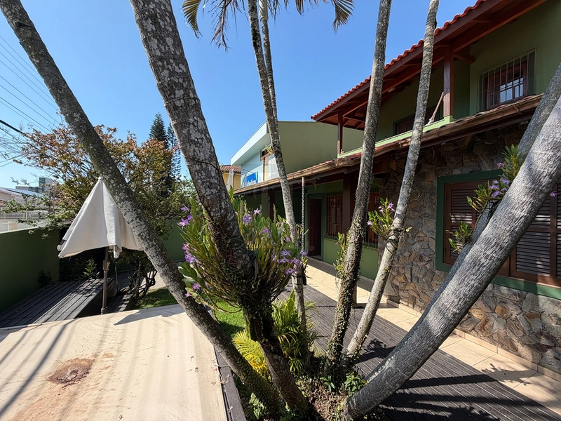 Casa com 4 dormitórios mobiliado  a 3 quadras do mar à venda em Canasvieiras - Florianópolis : 44ª foto da galeria de imagens do imóvel