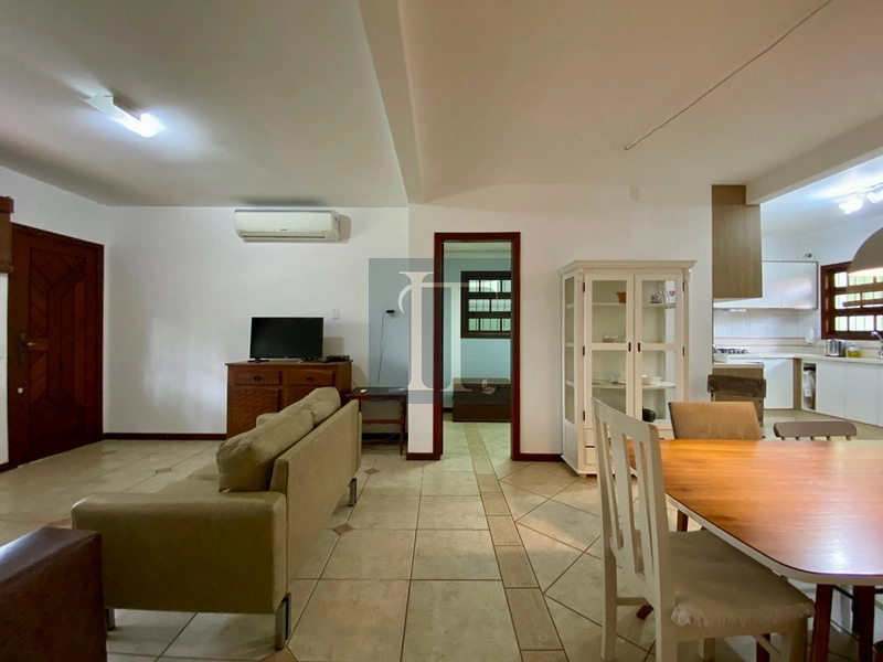 Casa 4 Dormitórios com Edícula em Canasvieiras, Florianópolis 180 m² construídos · 500 m do mar · Mobilada: 10ª foto da galeria de imagens do imóvel