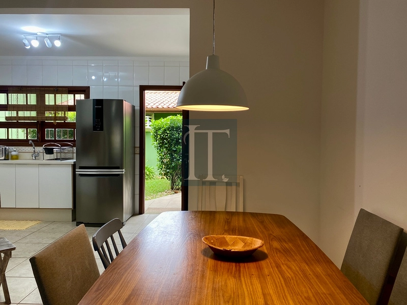 Casa 4 Dormitórios com Edícula em Canasvieiras, Florianópolis 180 m² construídos · 500 m do mar · Mobilada: 6ª foto da galeria de imagens do imóvel