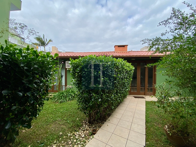 Casa 4 Dormitórios com Edícula em Canasvieiras, Florianópolis 180 m² construídos · 500 m do mar · Mobilada: 29ª foto da galeria de imagens do imóvel