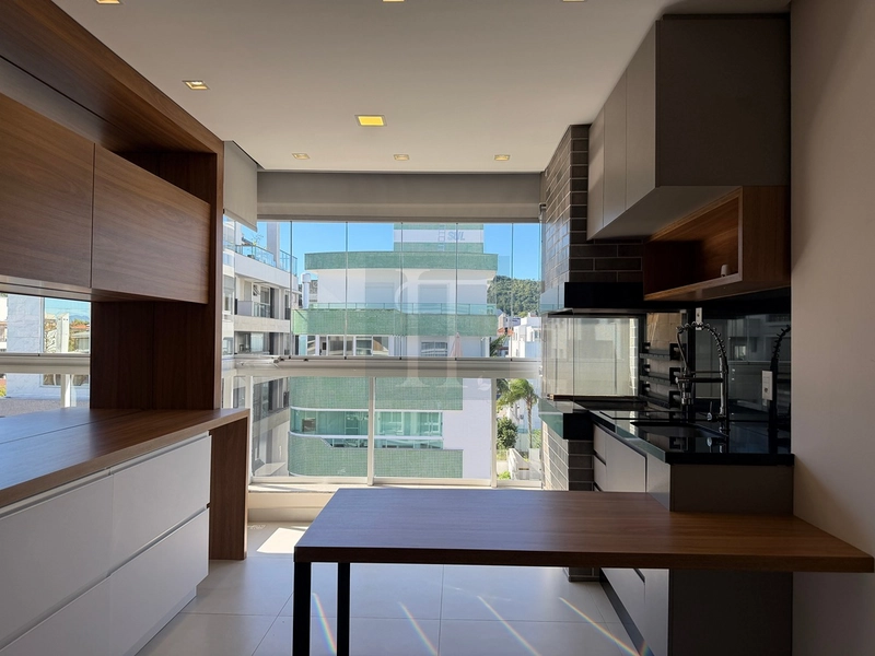 Cobertura à venda em Jurerê com 4 suítes e vista mar : 3ª foto da galeria de imagens do imóvel