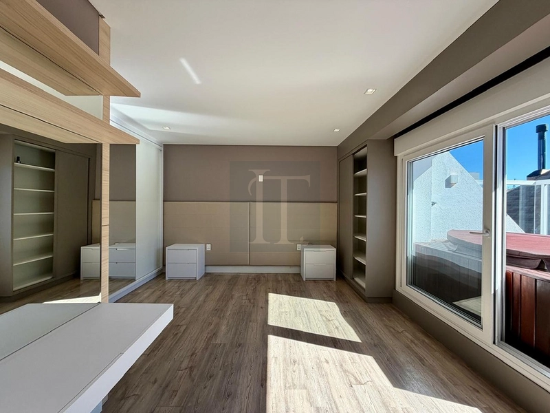 Cobertura à venda em Jurerê com 4 suítes e vista mar : 22ª foto da galeria de imagens do imóvel