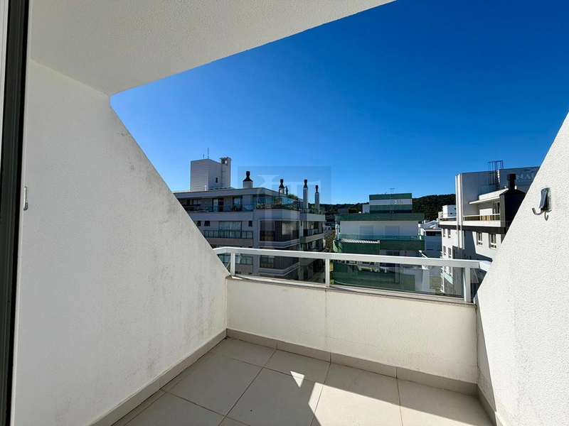 Cobertura à venda em Jurerê com 4 suítes e vista mar : 30ª foto da galeria de imagens do imóvel