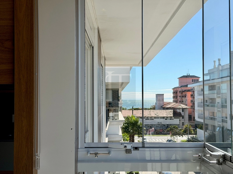 Cobertura à venda em Jurerê com 4 suítes e vista mar : 7ª foto da galeria de imagens do imóvel