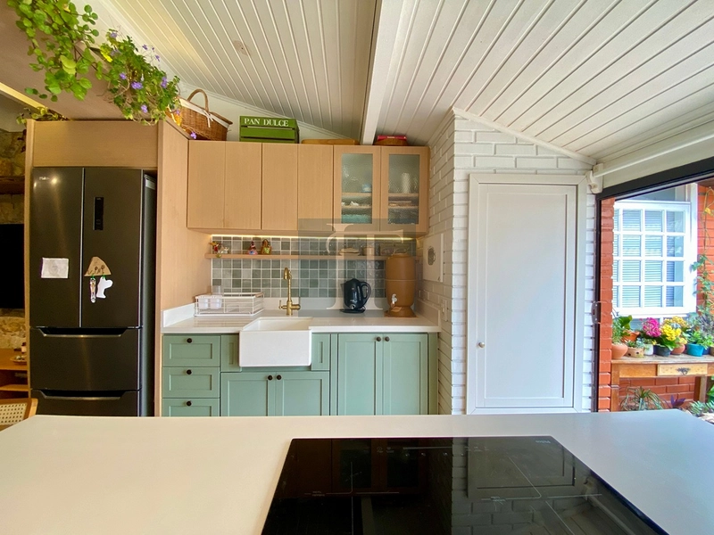 Apartamento com 2 quartos à venda a 100 metros do mar em Jurerê: 2ª foto da galeria de imagens do imóvel