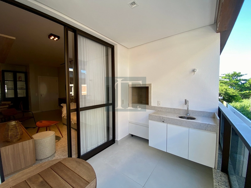 Apartamento  à venda em condomínio pé na areia em Canasvieiras : 2ª foto da galeria de imagens do imóvel