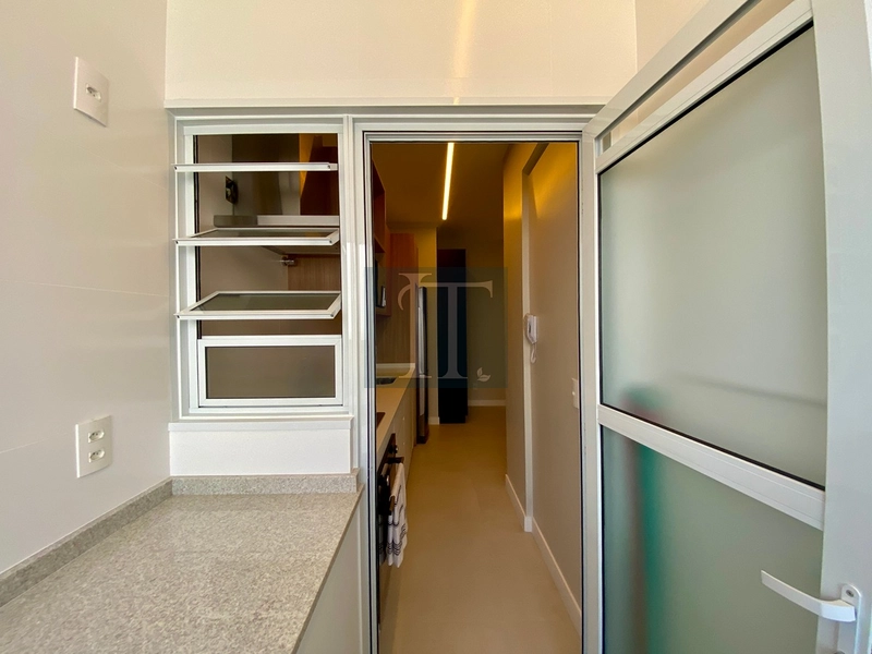 Apartamento  à venda em condomínio pé na areia em Canasvieiras : 12ª foto da galeria de imagens do imóvel