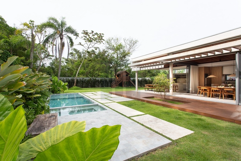 Casa a venda em condomínio fechado  a300 metros do mar -Cachoeira do Bom Jesus : 3ª foto da galeria de imagens do imóvel