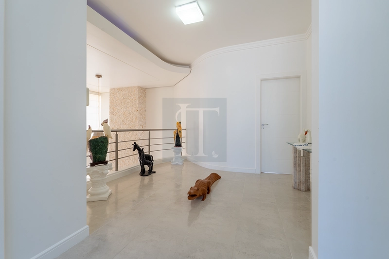 Casa com 4 suítes , 6 vagas , com 834 m² de área total à venda em Jurerê - Florianópolis : 26ª foto da galeria de imagens do imóvel