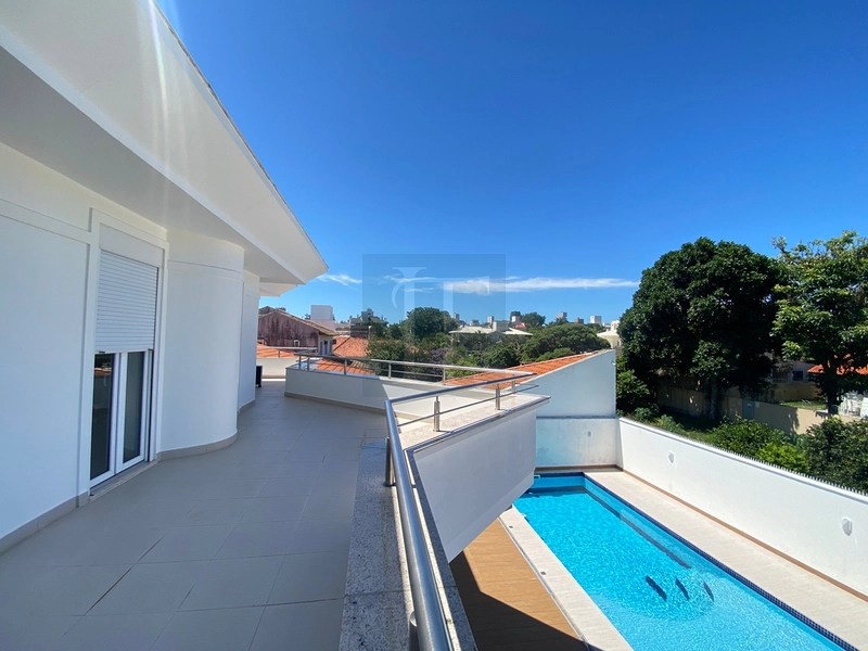 Casa com 4 suítes , 6 vagas , com 834 m² de área total à venda em Jurerê - Florianópolis : 6ª foto da galeria de imagens do imóvel