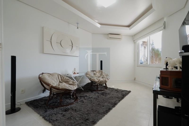 Casa com 4 suítes , 6 vagas , com 834 m² de área total à venda em Jurerê - Florianópolis : 36ª foto da galeria de imagens do imóvel
