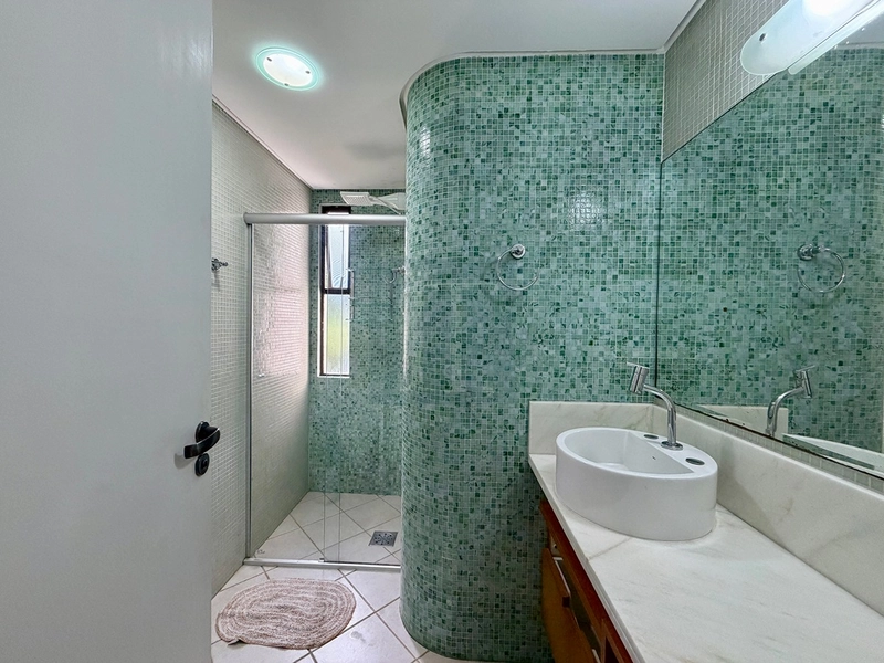 Apartamento com 3 quarto mobiliado a uma quadra do mar na Praia Brava, em Florianópolis: 13ª foto da galeria de imagens do imóvel