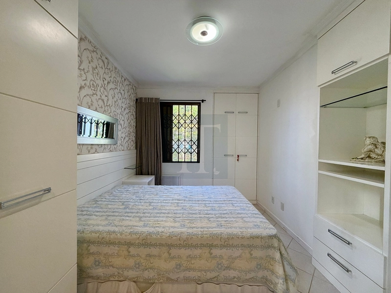 Apartamento com 3 quarto mobiliado a uma quadra do mar na Praia Brava, em Florianópolis: 12ª foto da galeria de imagens do imóvel