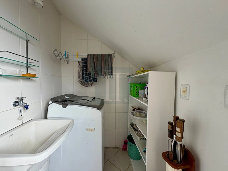 Apartamento com 3 quarto mobiliado a uma quadra do mar na Praia Brava, em Florianópolis: 20ª foto da galeria de imagens do imóvel