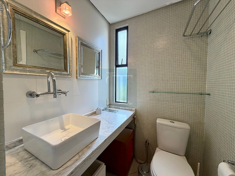 Apartamento com 3 quarto mobiliado a uma quadra do mar na Praia Brava, em Florianópolis: 10ª foto da galeria de imagens do imóvel