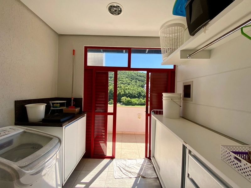 Apartamento à Venda na Praia Brava – 2 Suítes, 77m², a 50m do Mar: 9ª foto da galeria de imagens do imóvel