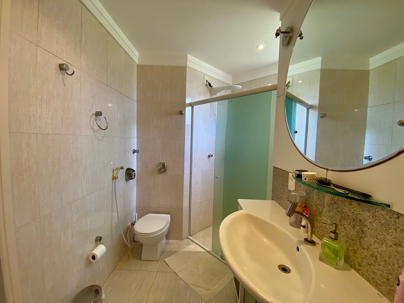 Apartamento à Venda na Praia Brava – 2 Suítes, 77m², a 50m do Mar: 16ª foto da galeria de imagens do imóvel