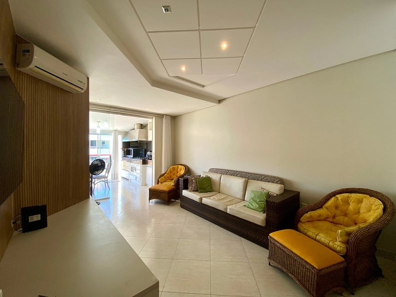 Apartamento à Venda na Praia Brava – 2 Suítes, 77m², a 50m do Mar: 6ª foto da galeria de imagens do imóvel