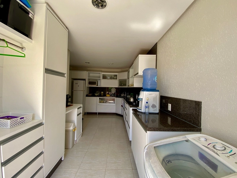 Apartamento à Venda na Praia Brava – 2 Suítes, 77m², a 50m do Mar: 10ª foto da galeria de imagens do imóvel
